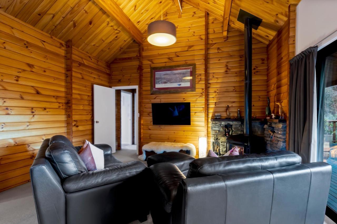 Kereru Cottage, Cosy Log Cabin, Serene Lake & Mountain Views Queenstown Exterior photo